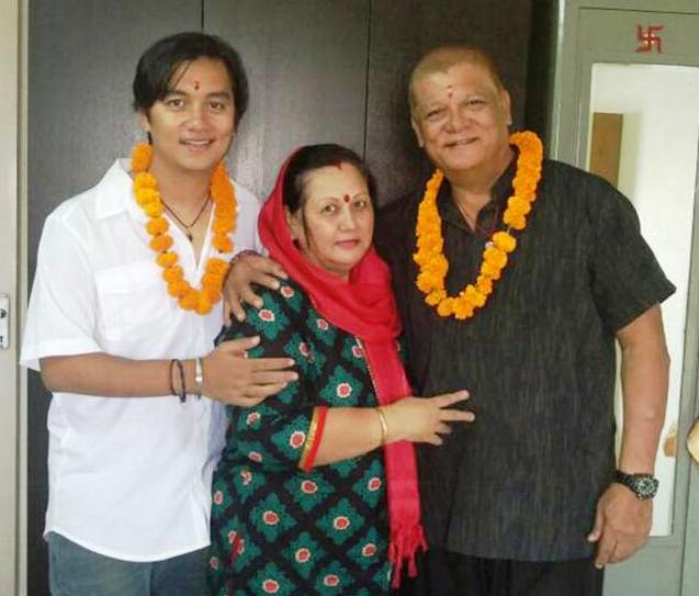 Vetran Actor Sunil Thapa with his sister & brother.