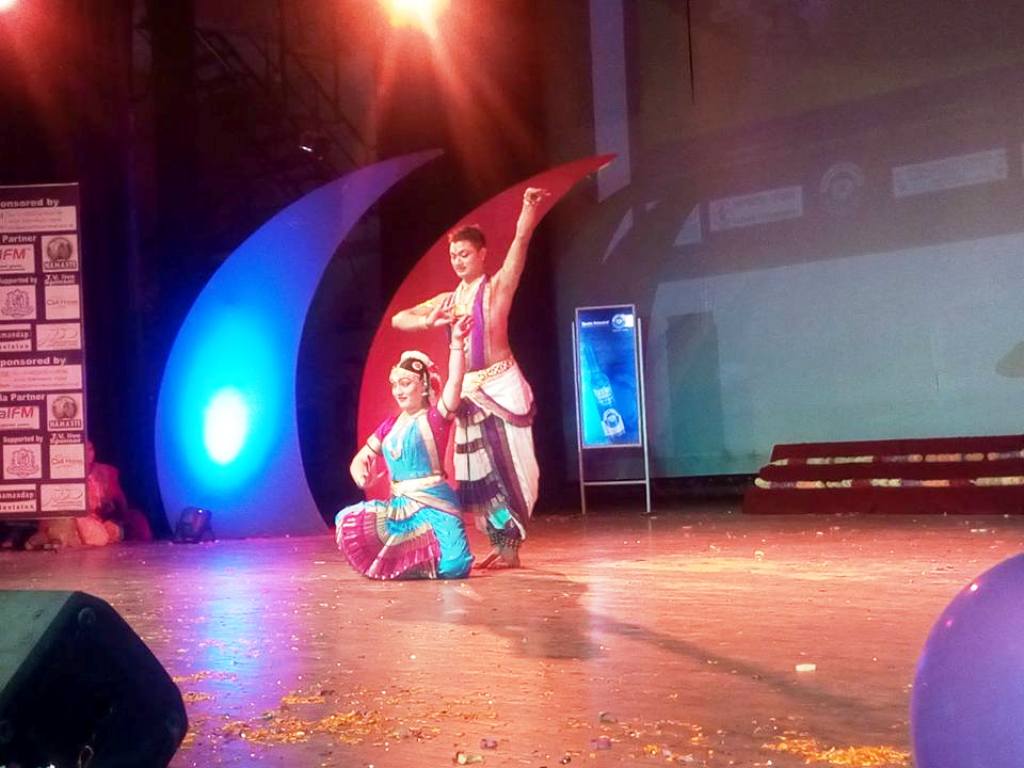 Gold Meadalist Dancer Swojan Raghubanshi & His Team's Bharat Natyam Dance